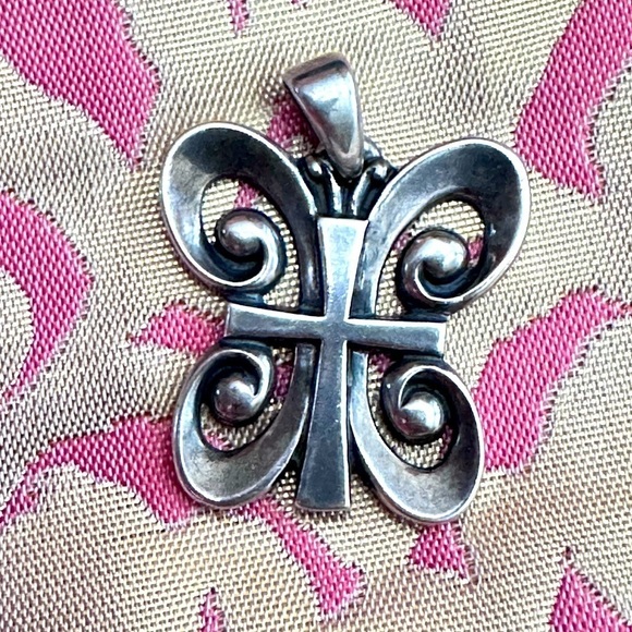 Retired James Avery Butterfly Cross Resurrection Pendant Faith Big Bale 9g 4077 - Picture 4 of 15